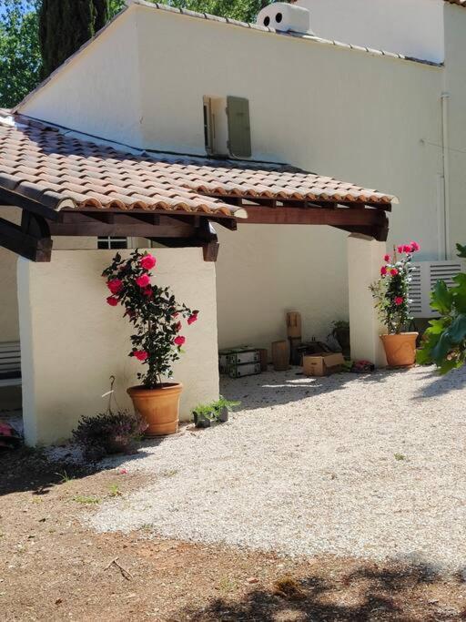 Villa Handres Nans-les-Pins Exterior foto